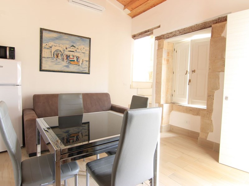 Trilocale in Vendita a Siracusa, zona via Roma, 170'000&euro;, 65 m²