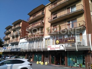 Ufficio in Vendita a Albino, 129'000€, 105 m²