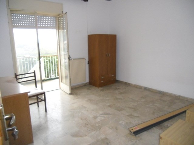 Appartamento in Vendita a Agrigento, zona quadrivio spinasanta, 125'000€, 160 m²