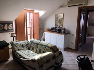 Trilocale in Vendita a Montignoso, 215'000€, 75 m², arredato, con Box