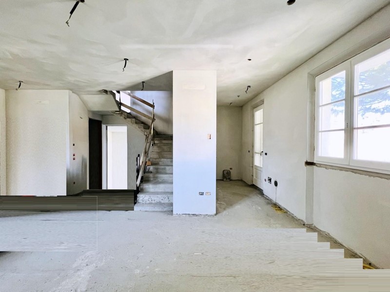 Villa bifamiliare in Vendita a Camaiore, zona Lido di Camaiore, 600'000&euro;, 190 m²