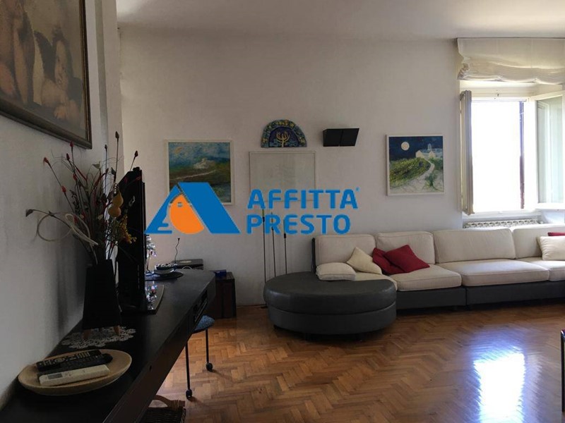 Quadrilocale in Affitto a Reggello, zona San Clemente, 800€, 90 m², arredato