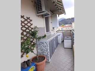 Trilocale in Vendita a Massarosa, zona Piano Di Mommio, 175'000€, 70 m²