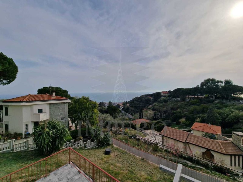 Casa Indipendente in Vendita a Bordighera, 1'200'000€, 270 m²