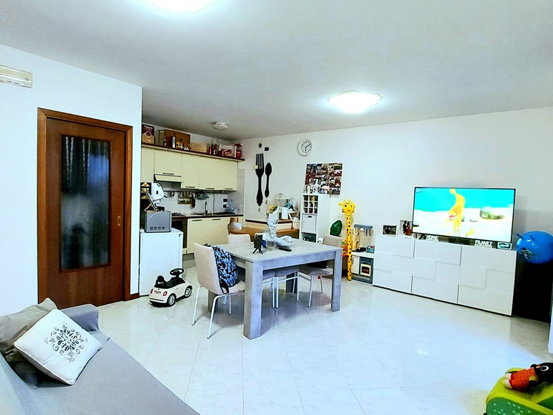 Quadrilocale in Vendita a Mira, zona Oriago, 150'000€, 86 m²