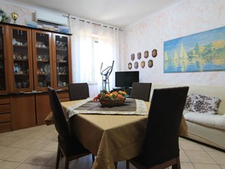 Trilocale in Vendita a Siracusa, zona viale Santa Panagia, 83'000&euro;, 100 m²