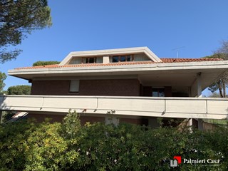 Casa Indipendente in Vendita a Pesaro, zona Panoramica Ardizio, 695'000&euro;, 906 m², con Box