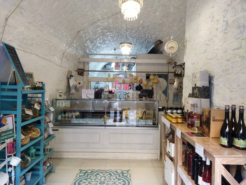 Attività commerciale in Vendita a Sannicandro di Bari, 90'000€, 40 m²