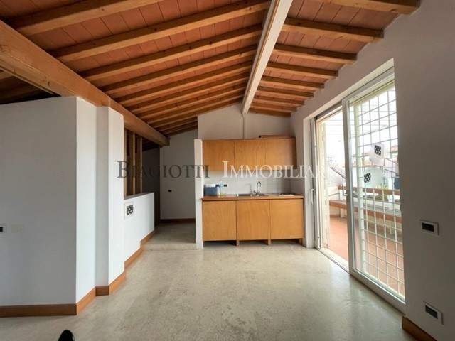 Appartamento in Vendita a Livorno, zona roma, 599'000&euro;, 290 m²