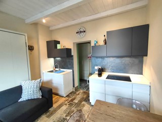 Monolocale in Vendita a Camaiore, zona Lido Di Camaiore, 157'000&euro;, 25 m², arredato