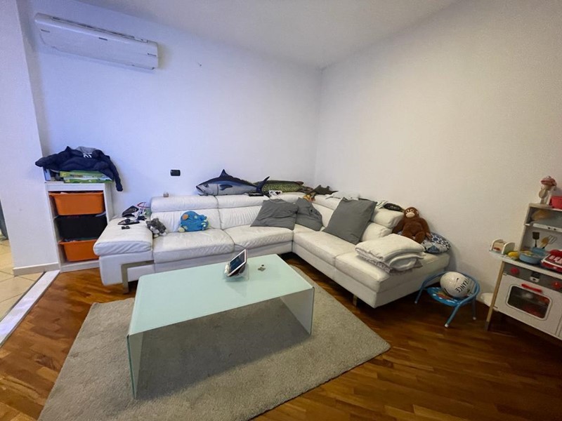 Appartamento in Vendita a Carrara, zona MARINA DI CARRARA, 320'000€, 140 m², arredato