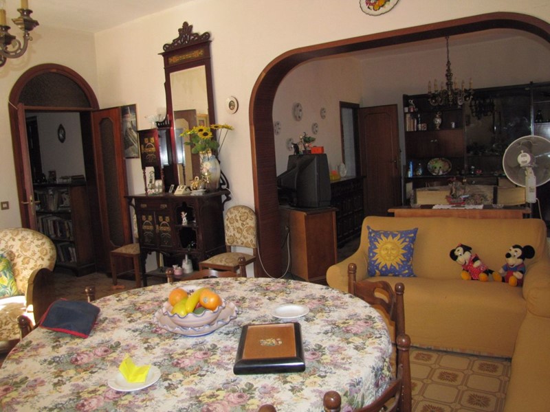 Villa in Vendita a Trabia, 150'000€, 220 m²