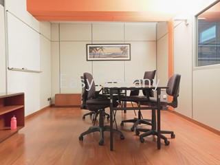 Ufficio in Vendita a Capannori, 1'200'000€, 1400 m²