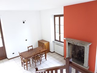 Bilocale in Vendita a Robbiate, zona Piazza Dottor Antonio Albini, 2, 79'000€, 75 m², arredato