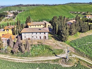 Casale in Vendita a Certaldo, zona Montebello, 1'600'000€, 2145 m²