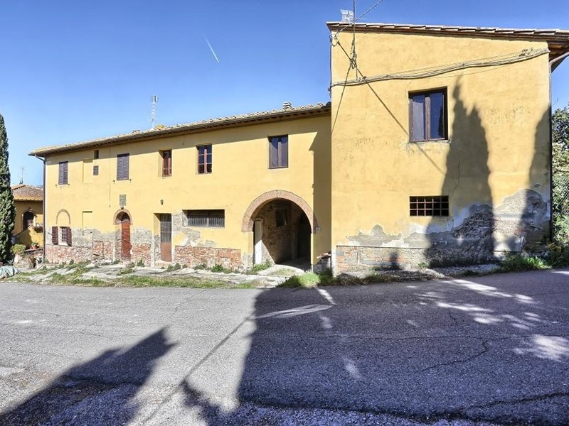 Casale in Vendita a Certaldo, 530'000€, 815 m², con Box