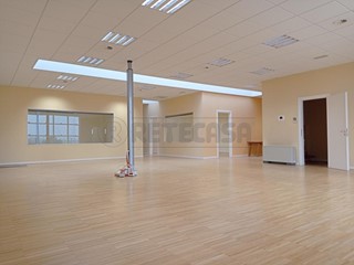 Ufficio in Affitto a Dueville, 2'000€, 260 m²