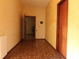 Appartamento in Vendita a Siracusa, zona via Pitia, 138'000&euro;, 170 m²