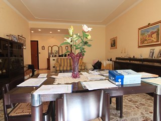 Trilocale in Vendita a Siracusa, zona via San Giovanni alle catacombe, 105'000&euro;, 150 m²
