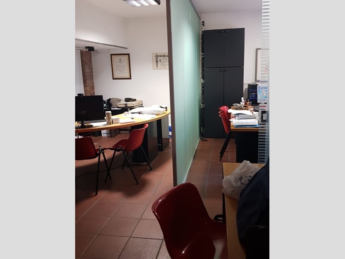 Negozio in Vendita a Carpi, 90'000€, 65 m²