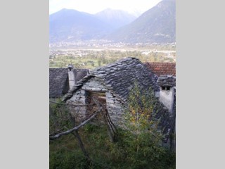 Casale in Vendita a Masera, 36'000€, 95 m²