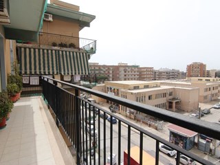 Appartamento in Vendita a Siracusa, zona via Tisia, 145'000&euro;, 143 m²