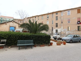 Trilocale in Vendita a Siracusa, zona Piazza Santa Lucia, 70'000&euro;, 85 m²