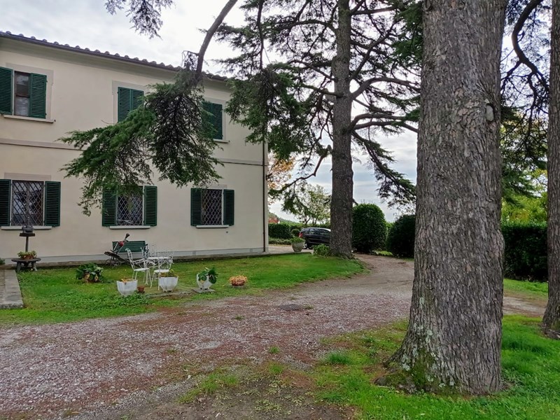 Villa in Vendita a Prato, zona Montemurlo Collina, 2'000'000€, 1000 mq.circa, arredato, con Box