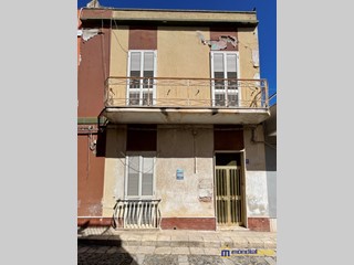 Casa Indipendente in Vendita a Pachino, 70'000€, 170 m²