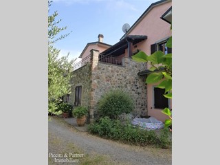 Casa Indipendente in Vendita a San Casciano dei Bagni, zona Celle Sul Rigo, 210'000€, 135 m², con Box