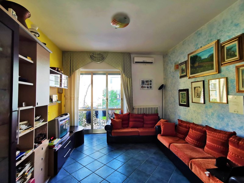 Quadrilocale in Vendita a Sulmona, zona centrale, 80'000€, 75 m², arredato