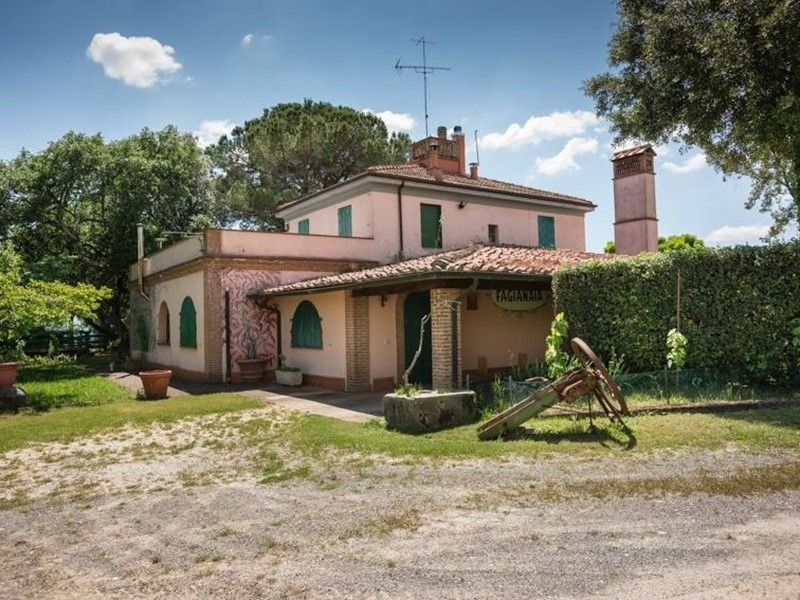 Villa in Vendita a Peccioli, zona Libbiano, 1'200'000€, 389 m²