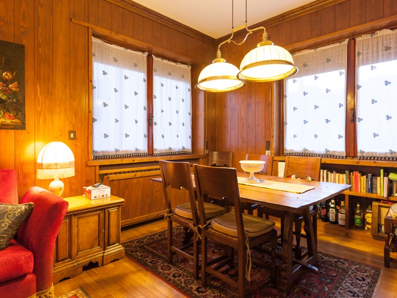 Casa Indipendente in Vendita a Chiampo, 350 m², con Box