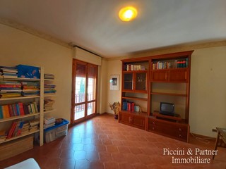Appartamento in Vendita a Città della Pieve, zona PÃ² Bandino, 80'000€, 90 m², con Box