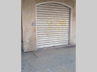 Negozio in Affitto a Carpi, 1'200€, 60 m²