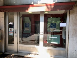 Negozio in Affitto a Limbiate, 2'500€, 300 m²