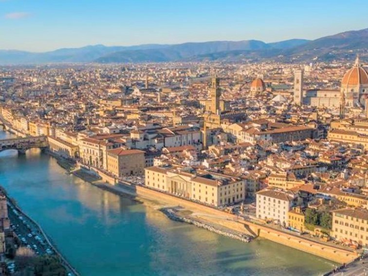 Immobile commerciale in Vendita a Firenze, 1300 m²