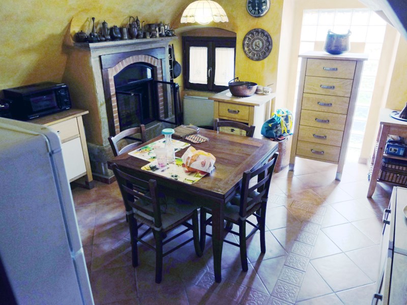 Casa Indipendente in Vendita a Rezzato, zona Centro Storico, 160'000€, 100 m²