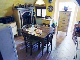 Casa Indipendente in Vendita a Rezzato, zona Centro Storico, 160'000€, 100 m²