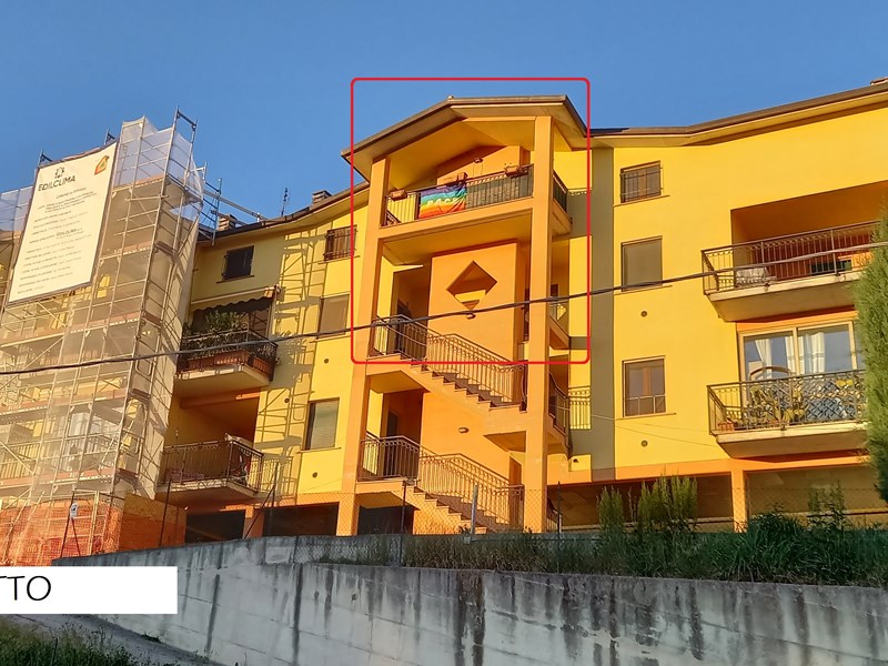 Quadrilocale in Affitto a Perugia, zona RAMAZZANO, 780€, 98 m², arredato, con Box