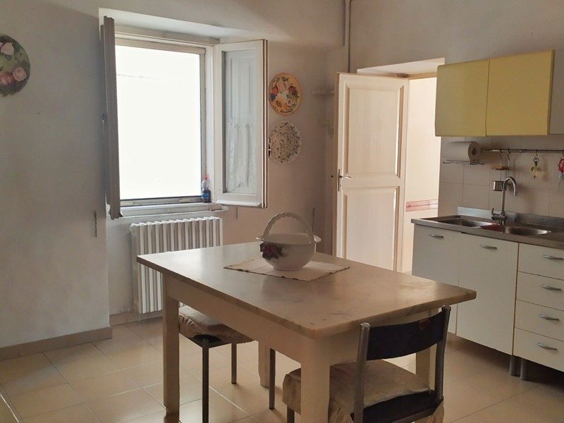 Casa Indipendente in Vendita a Scafa, 72'000&euro;, 191 m², con Box