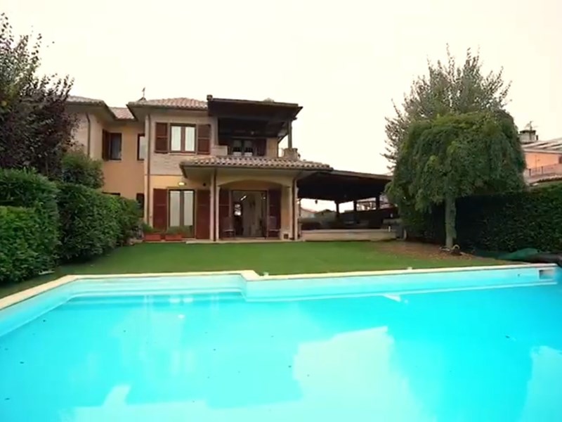 Casa Indipendente in Vendita a Porto Recanati, zona Montarice, 495'000&euro;, 250 m², con Box