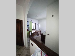 Trilocale in Vendita a Asciano, 115'000€, 65 m², con Box