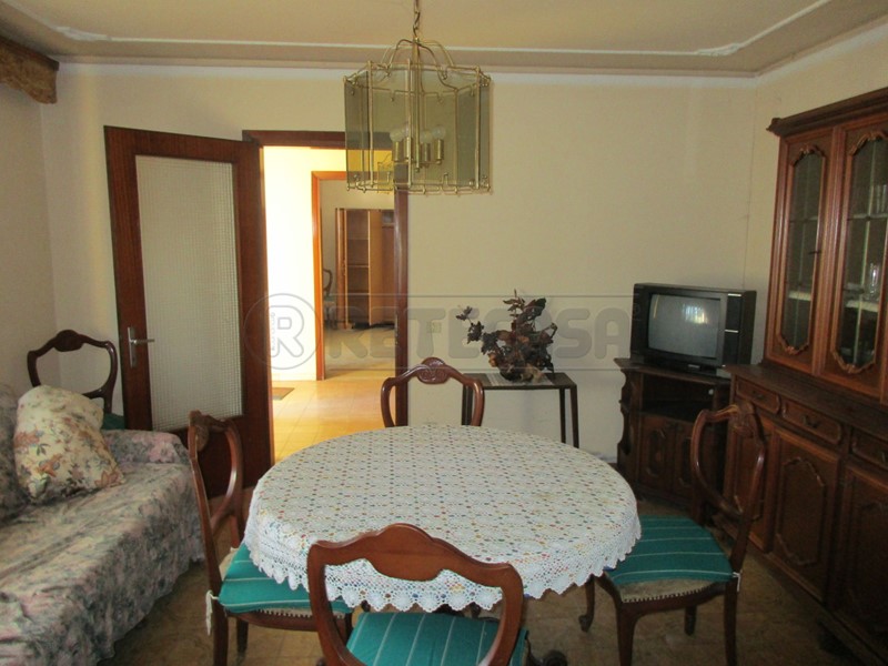 Casa Indipendente in Vendita a Campodarsego, zona Campodarsego, 195'000€, 405 m²