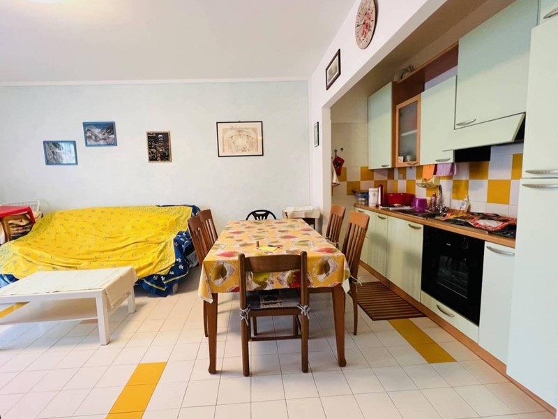 Trilocale in Vendita a Massa, zona Marina di Massa, 265'000&euro;, 70 m², arredato