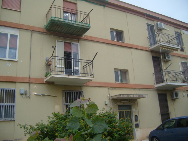 Trilocale in Vendita a Siracusa, zona SANTA PANAGIA, 64'000&euro;, 80 m²