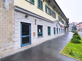 Negozio in Vendita a Castellanza, 460'000€, 860 m²