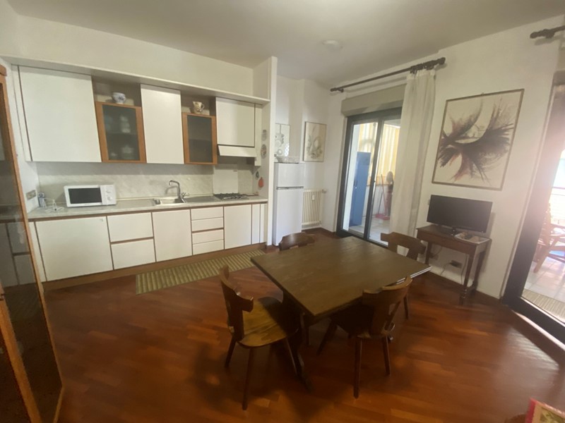 Trilocale in Affitto a Sestri Levante, 1'500€, 60 m², arredato