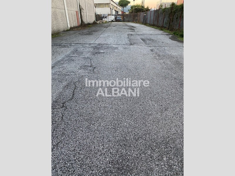 Immobile commerciale in Affitto a La Spezia, 600&euro;, 270 m²