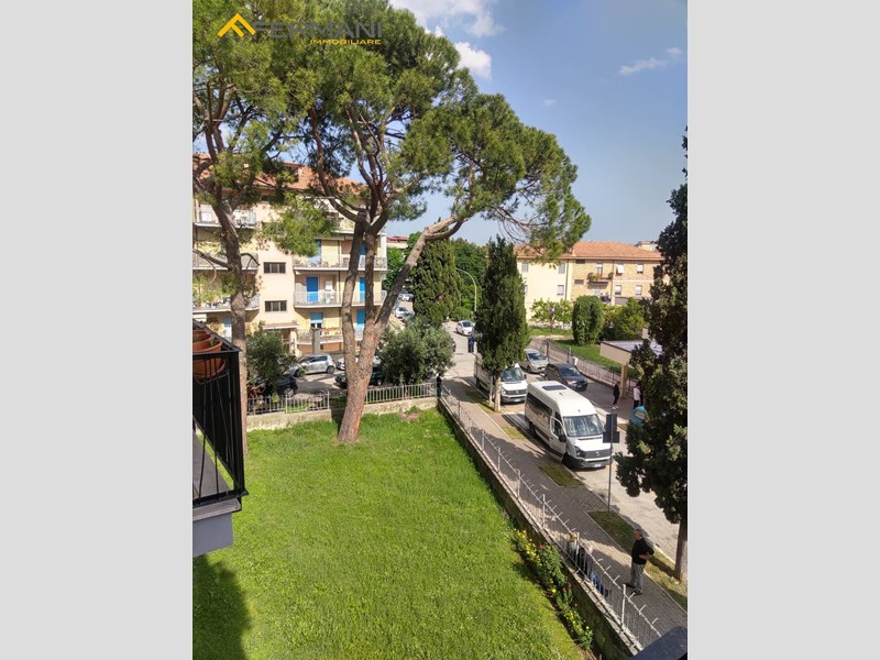 Quadrilocale in Vendita a Ascoli Piceno, zona Borgo Solestà, 108'000€, 95 m²
